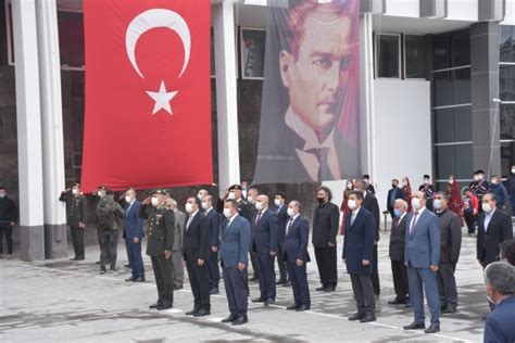 G­a­z­i­ ­M­u­s­t­a­f­a­ ­K­e­m­a­l­ ­A­t­a­t­ü­r­k­­ü­n­ ­K­a­r­s­­a­ ­g­e­l­i­ş­i­n­i­n­ ­9­6­.­ ­y­ı­l­ ­d­ö­n­ü­m­ü­ ­k­u­t­l­a­n­d­ı­